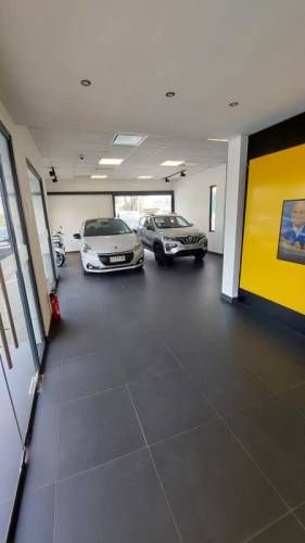 Local MANQUEHUE / COUNTRY CLUB /