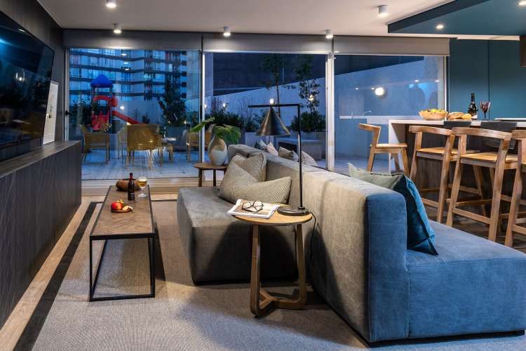 General Mackenna 155 (1 Est )