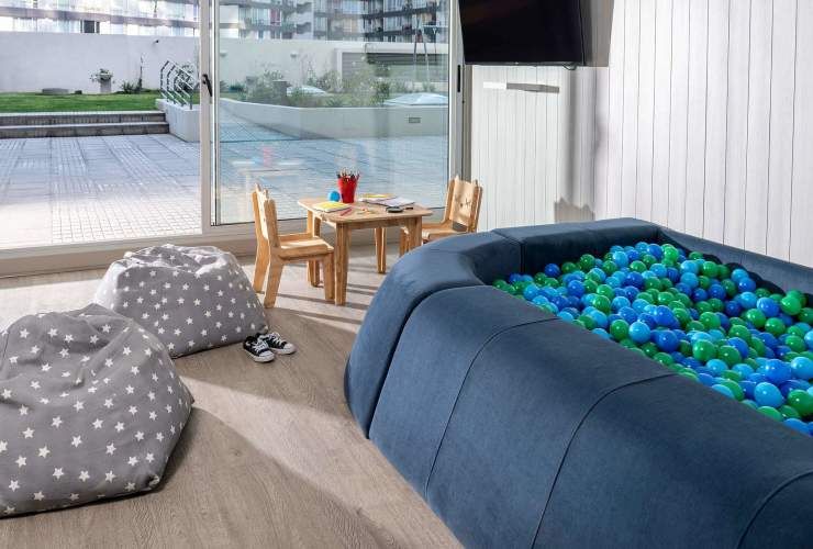 General Mackenna 155 (1 Est )