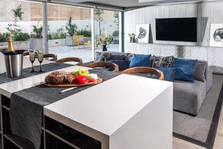 General Mackenna 155 (1 Est )