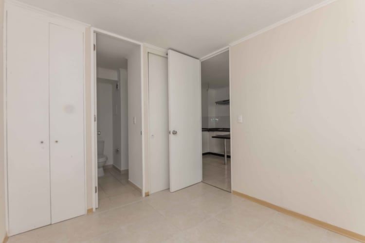 Av. María Rozas Velá