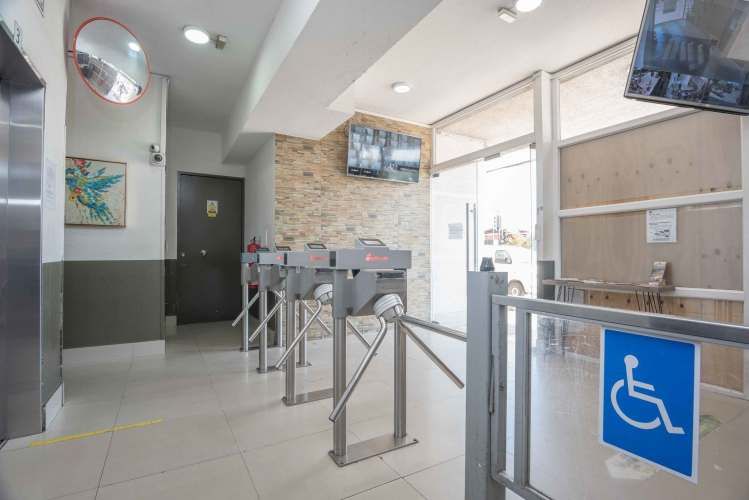 Av. María Rozas Velá