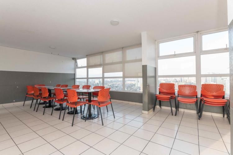 Av. María Rozas Velá