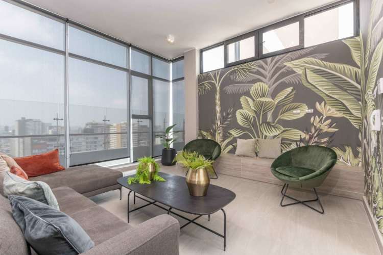 Av. María Rozas Velá