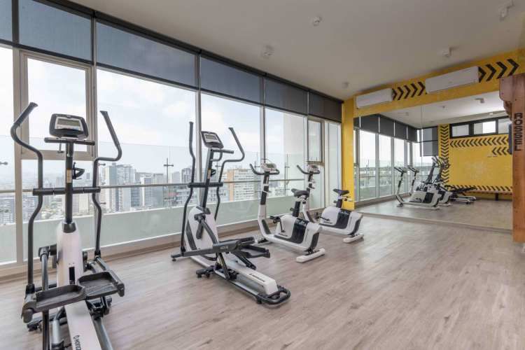 Av. María Rozas Velá