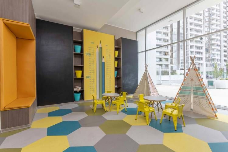 Av. María Rozas Velá