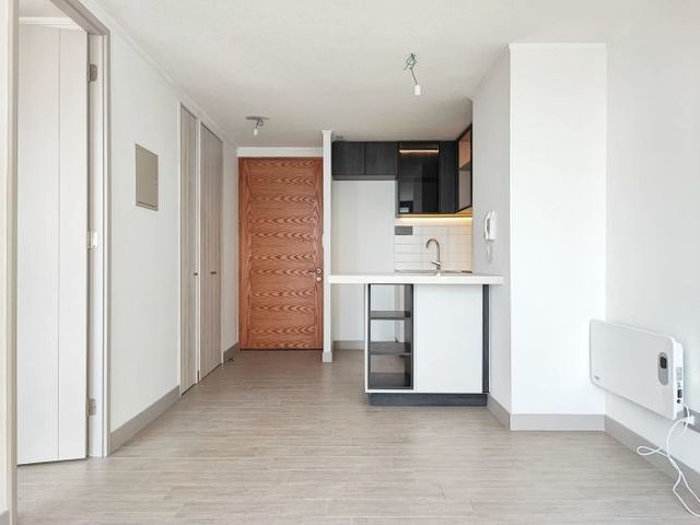 Av. Irarrázaval 5485 (1 Est /1 Bod)