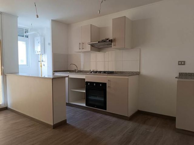 Av. Diego Portales 8 (1 Est )