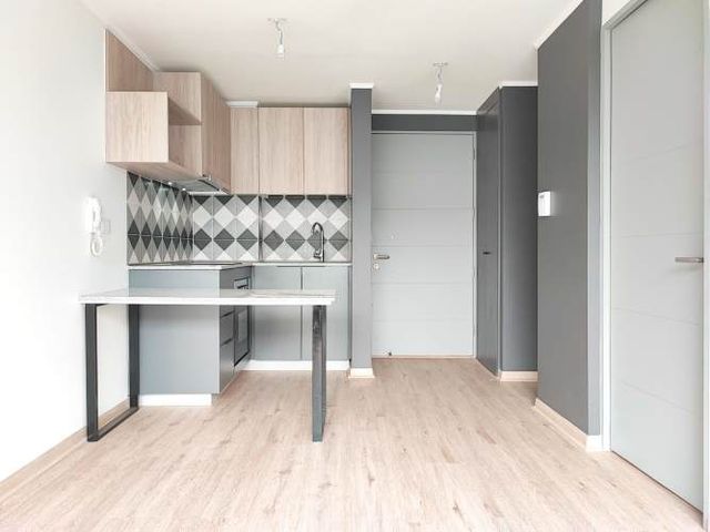 Chacabuco 1355 (1 Est )