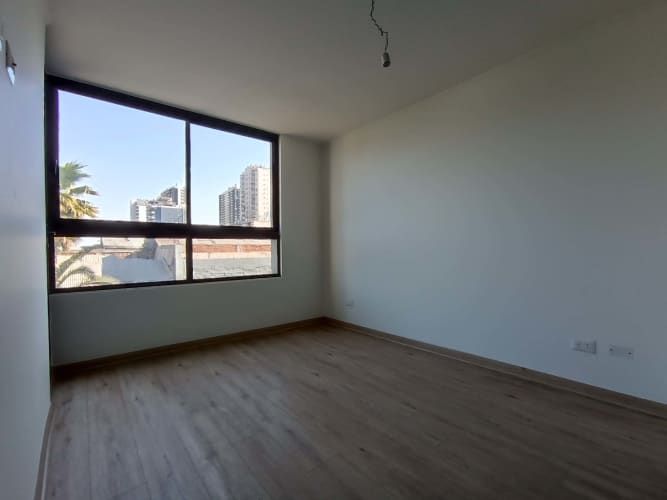 Chacabuco 1355 (1 Est )