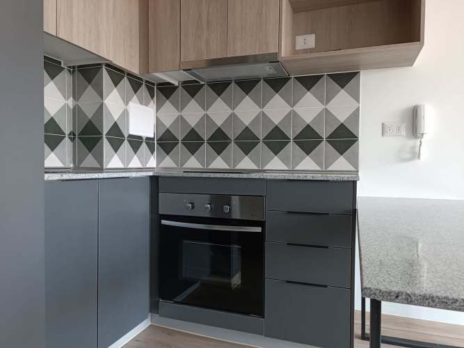 Chacabuco 1355 (1 Est )