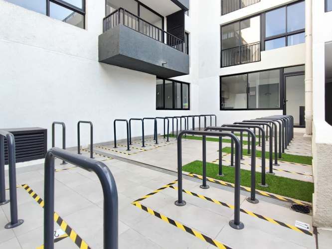 Chacabuco 1355 (1 Est )