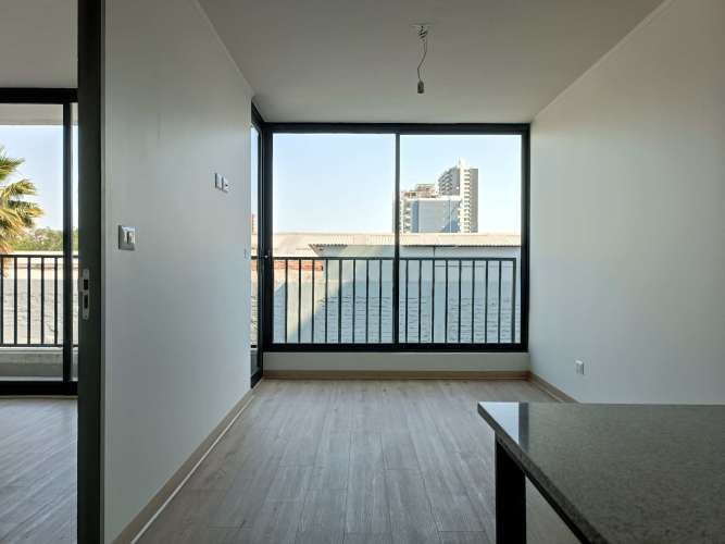 Chacabuco 1355 (1 Est )