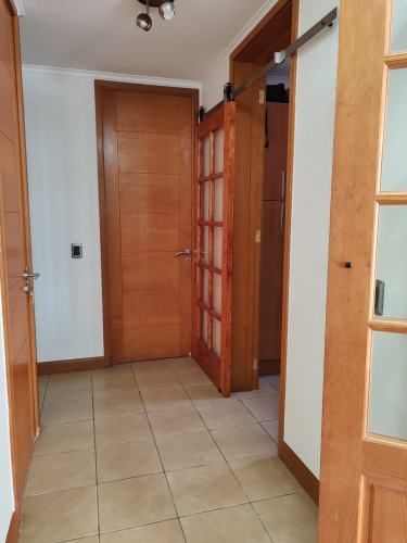 Se Vende Hermoso Departamento de 3 Dormitorios en Jardínes de Huayquique.