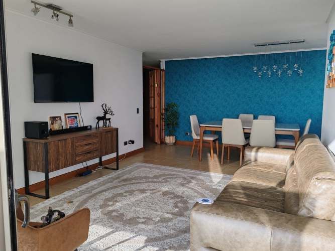 Se Vende Hermoso Departamento de 3 Dormitorios en Jardínes de Huayquique.