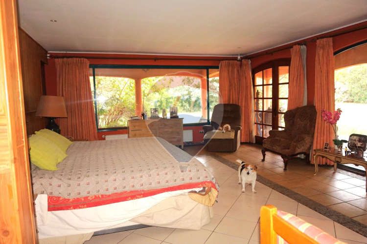 Casa en parcela, peñaflor