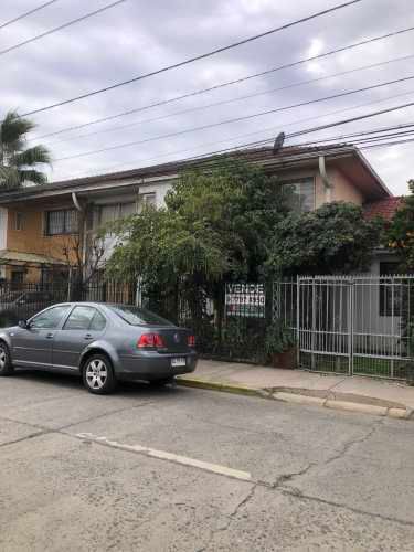 Casa dos pisos A. pepers, Renca