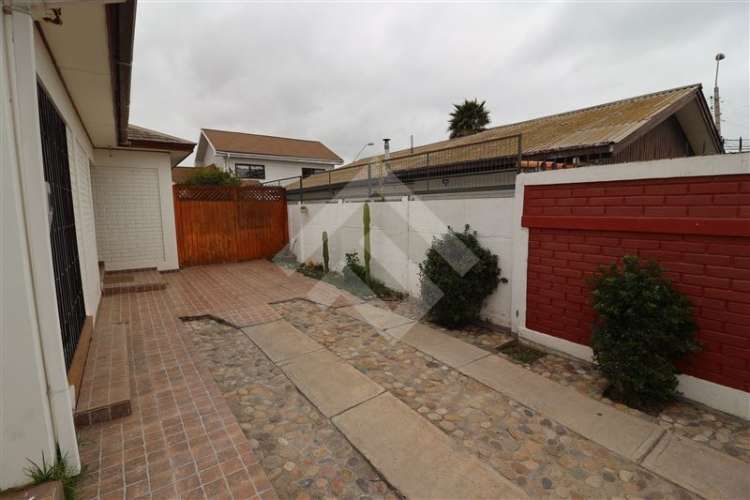 CASA Larrain Alcalde