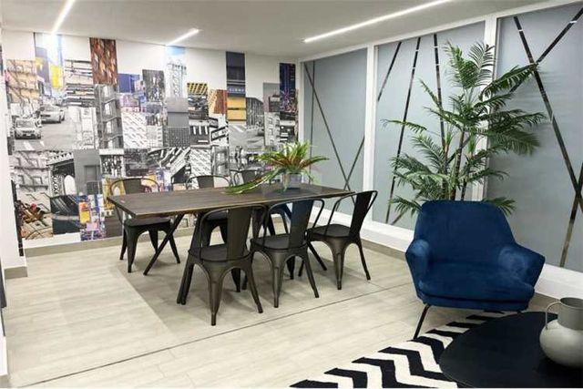 A pasos del metro diego de almagro