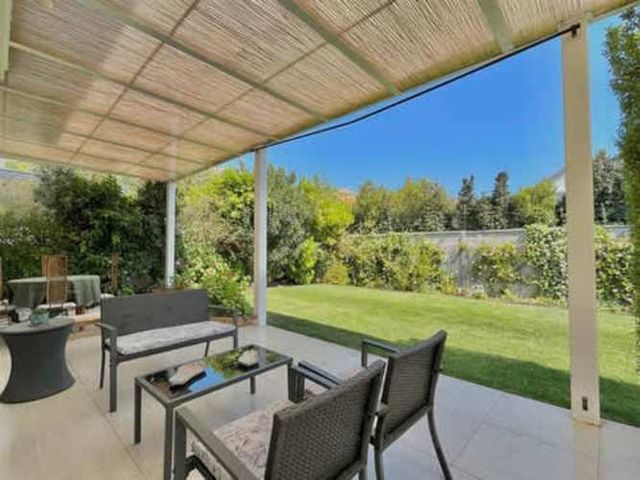 Casa CASA EN VENTA DE 4 DORMITORIOS EN COLINA