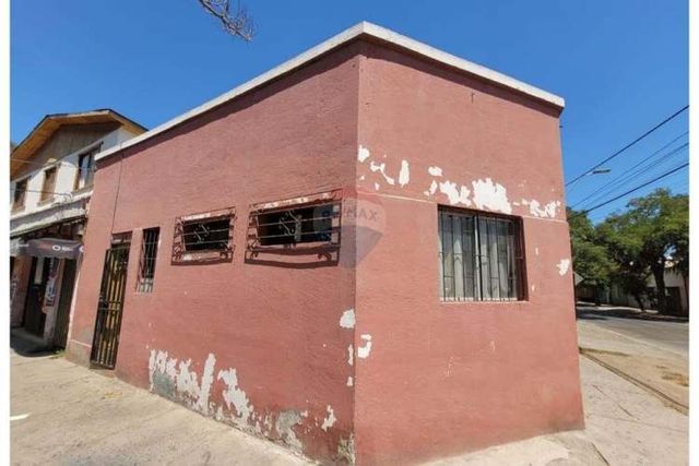 Se vende amplia casa esquina en san miguel