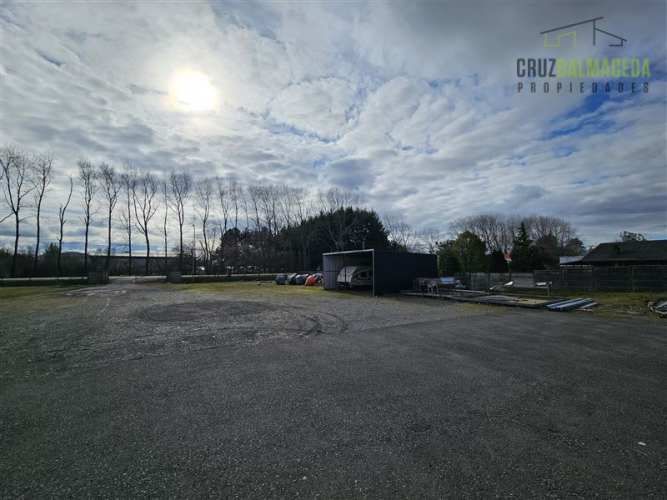 BODEGA Oficinas y bodega sector industrial