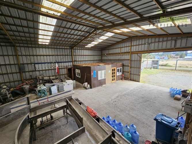 BODEGA Oficinas y bodega sector industrial