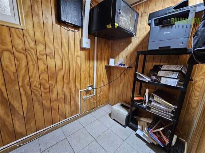 BODEGA Oficinas y bodega sector industrial