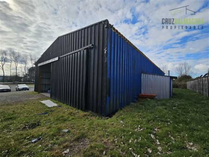 BODEGA Oficinas y bodega sector industrial