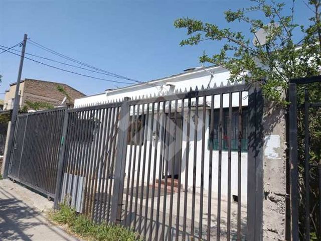 CASA Av Domingo Santa Maria / Fermin Vivaceta