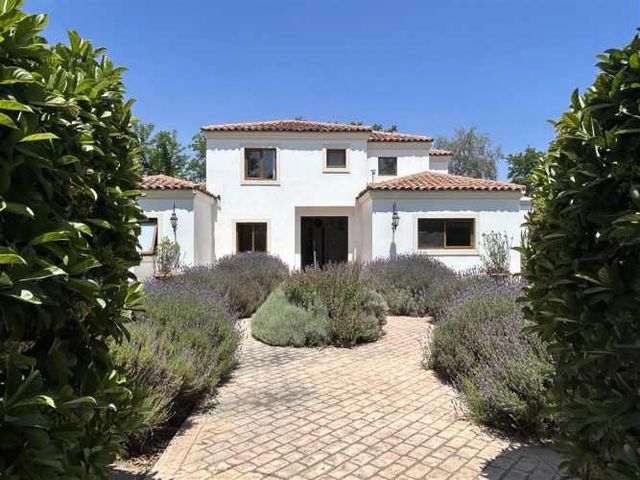 CASA Las Brisas de Chicureo