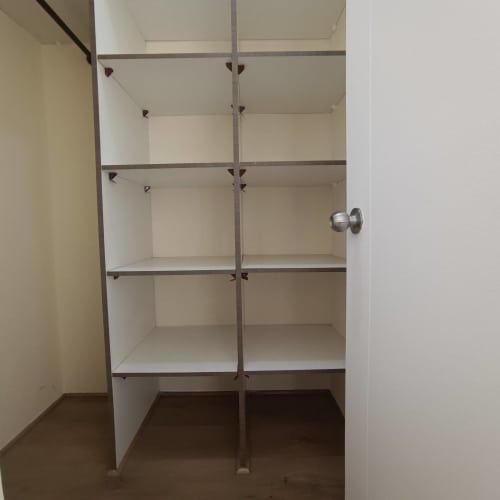 Cuarta Avenida 1350 [487-3]