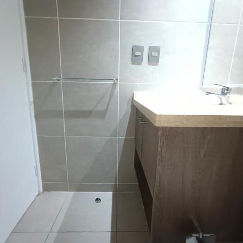 Cuarta Avenida 1350 [487-3]