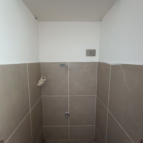 Cuarta Avenida 1350 [487-3]