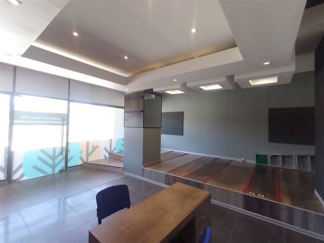 LOCAL COMERCIAL GASTON HAMEL NIETO CON CALAFQUEN