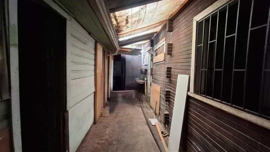 CASA En Venta Casa con Local Comercial. San Joaquín