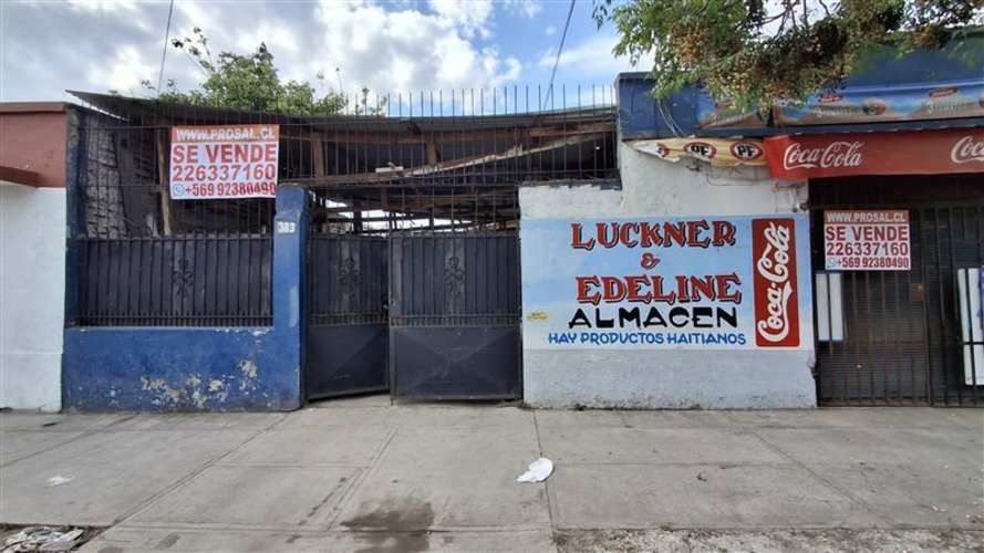 CASA En Venta Casa con Local Comercial. San Joaquín