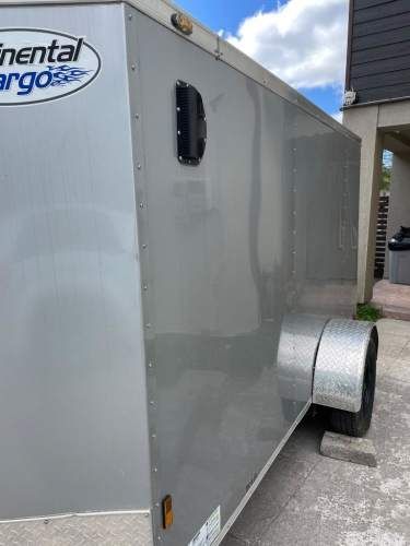 Carro Arrastre Cerrado Impor. Fábr. USA