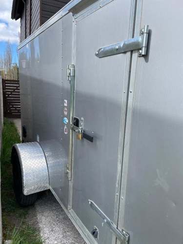 Carro Arrastre Cerrado Impor. Fábr. USA