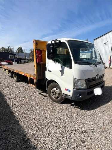 Camion Hino XZU Serie 300