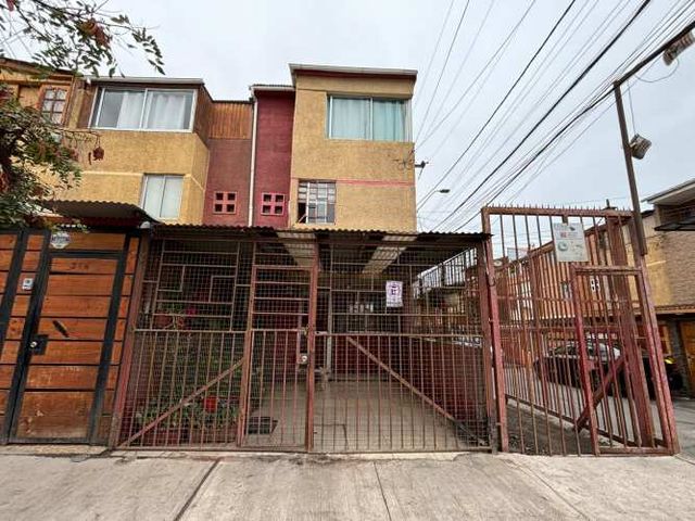 Calle Bauxita sector Norte a media cuadra de Pedro Aguirre Cerda