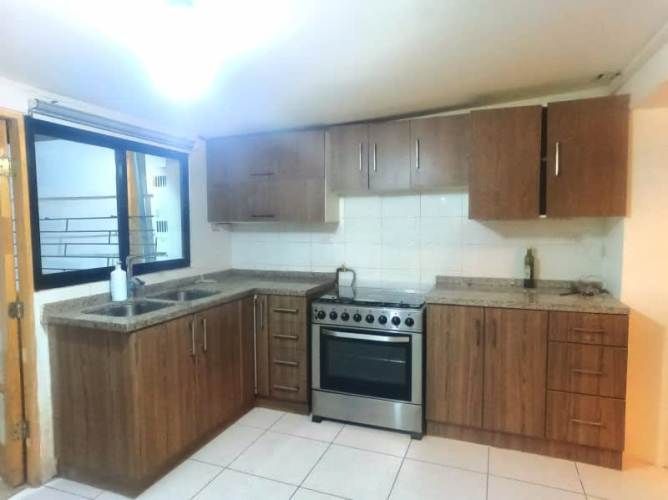 Casa CARLOS EDWARDS CON PASAJE E