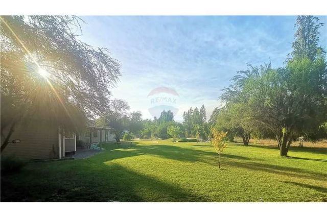 Se vende parcela 5000 con casa y piscina