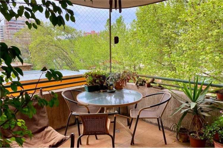 Solo a 2 cuadras metro llano subercaseaux!