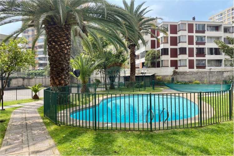 Solo a 2 cuadras metro llano subercaseaux!