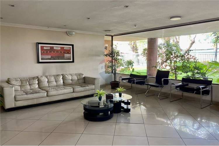 Solo a 2 cuadras metro llano subercaseaux!