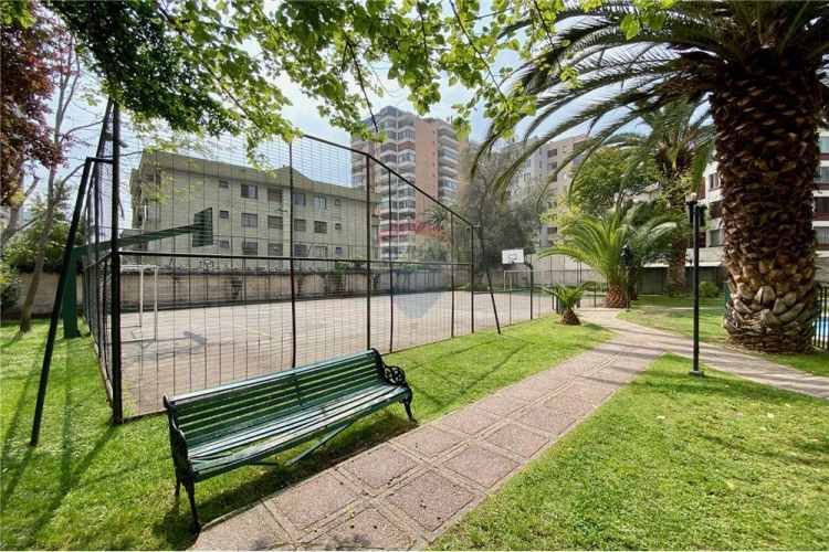 Solo a 2 cuadras metro llano subercaseaux!