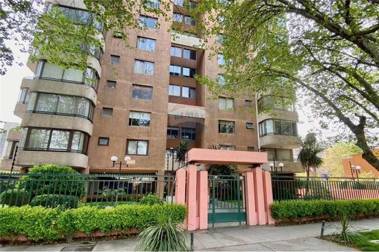 Solo a 2 cuadras metro llano subercaseaux!