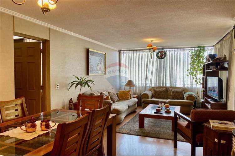 Solo a 2 cuadras metro llano subercaseaux!