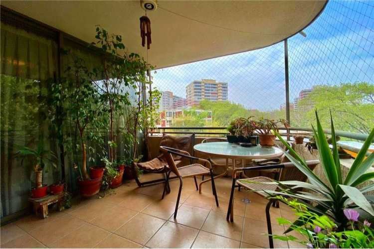 Solo a 2 cuadras metro llano subercaseaux!